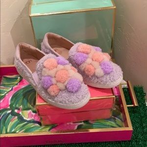 Ugg Pompom sz USA 7 Brand New in Box